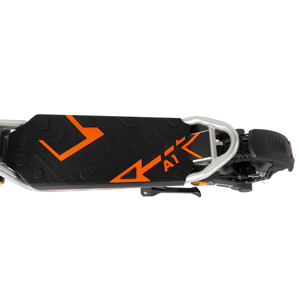 Kukirin A1 wide deck platform of adult electric scooter