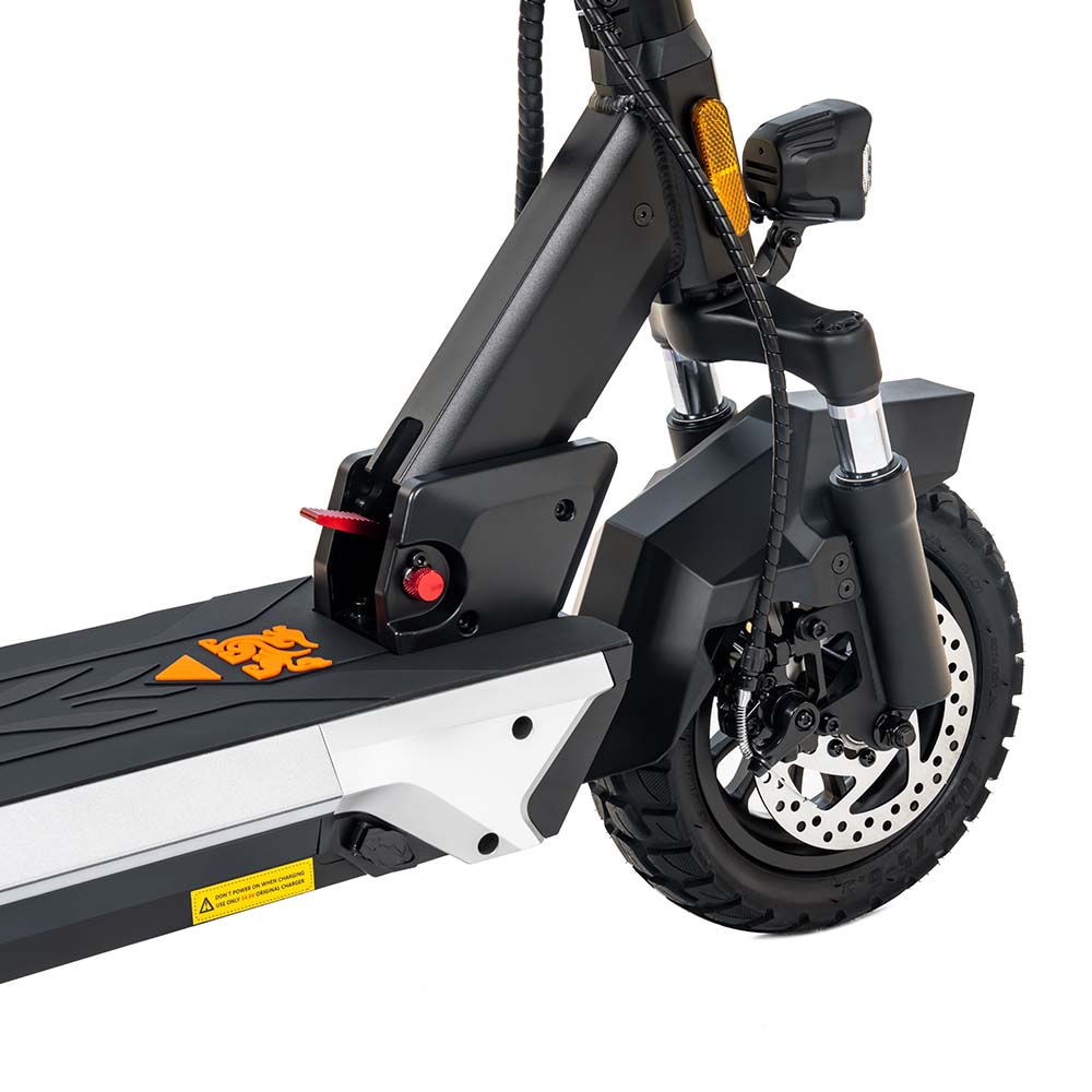 Side view of Kukirin M4 Max front wheel and footboard, anti-slip and durable electric scooter for adults